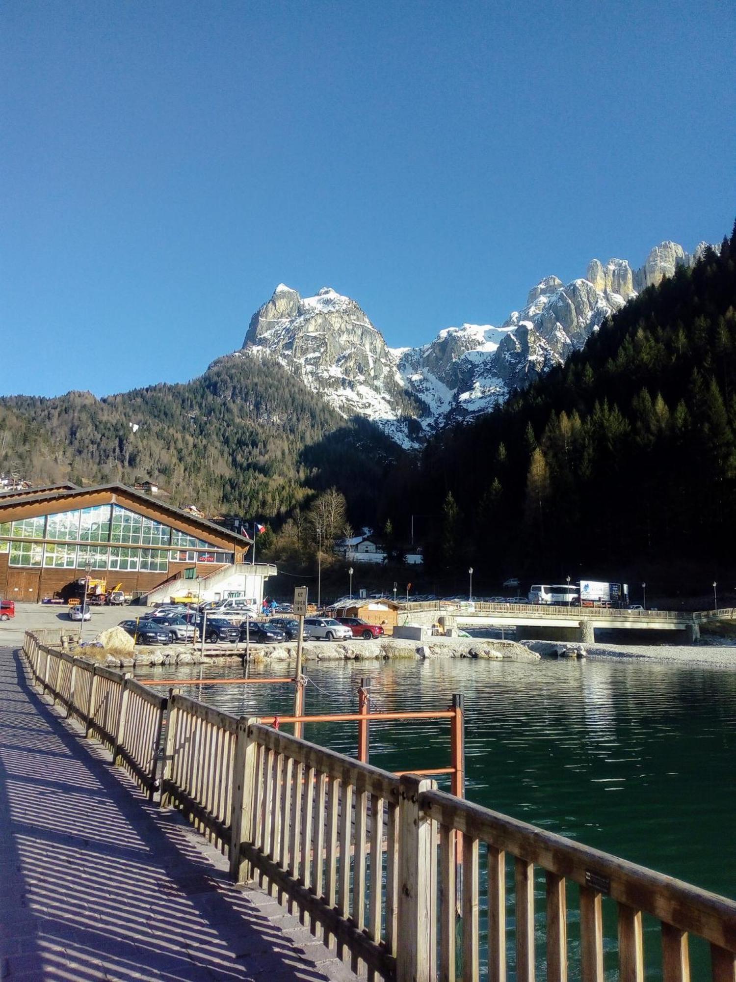 Mountain Apartment Alleghe Bilik gambar